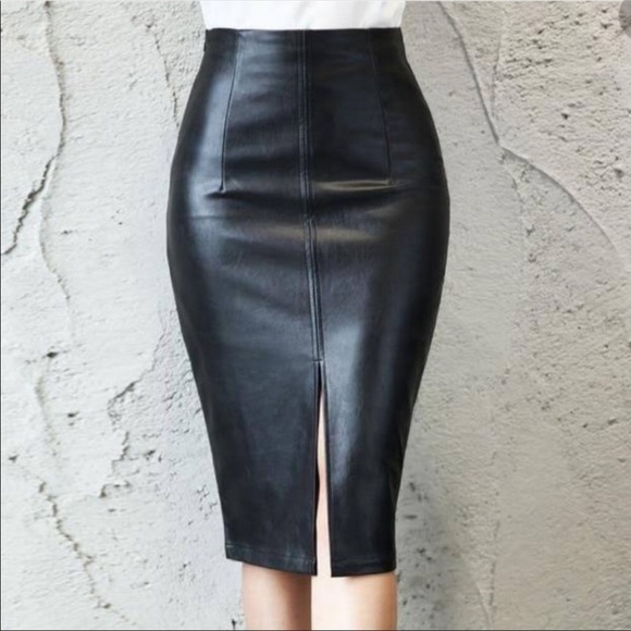 🆕 LAST 1 - Leather Skirt 🔥🔥🔥🔥 - Picture 4 of 6